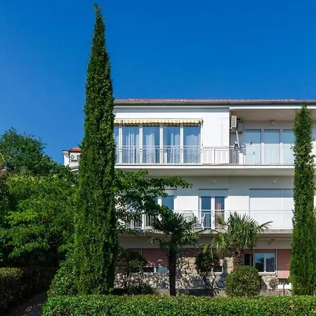 Apartment In Crikvenica 5215