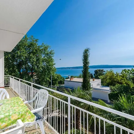 Apartment In Crikvenica 5215