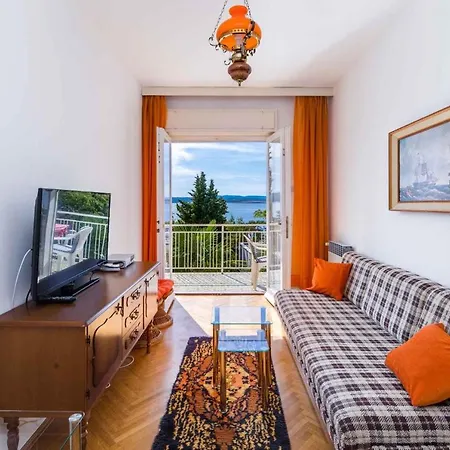 Apartment In Crikvenica 5215 Dramalj