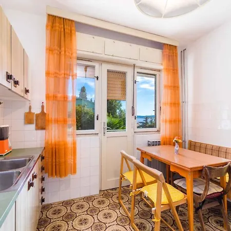Apartment In Crikvenica 5215 Dramalj